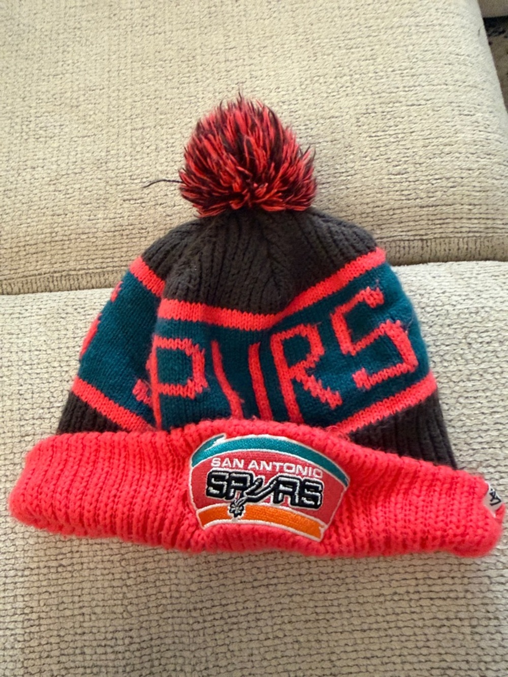 47 Brand San Antonio Spurs Red Teal Black Pom Beanie
